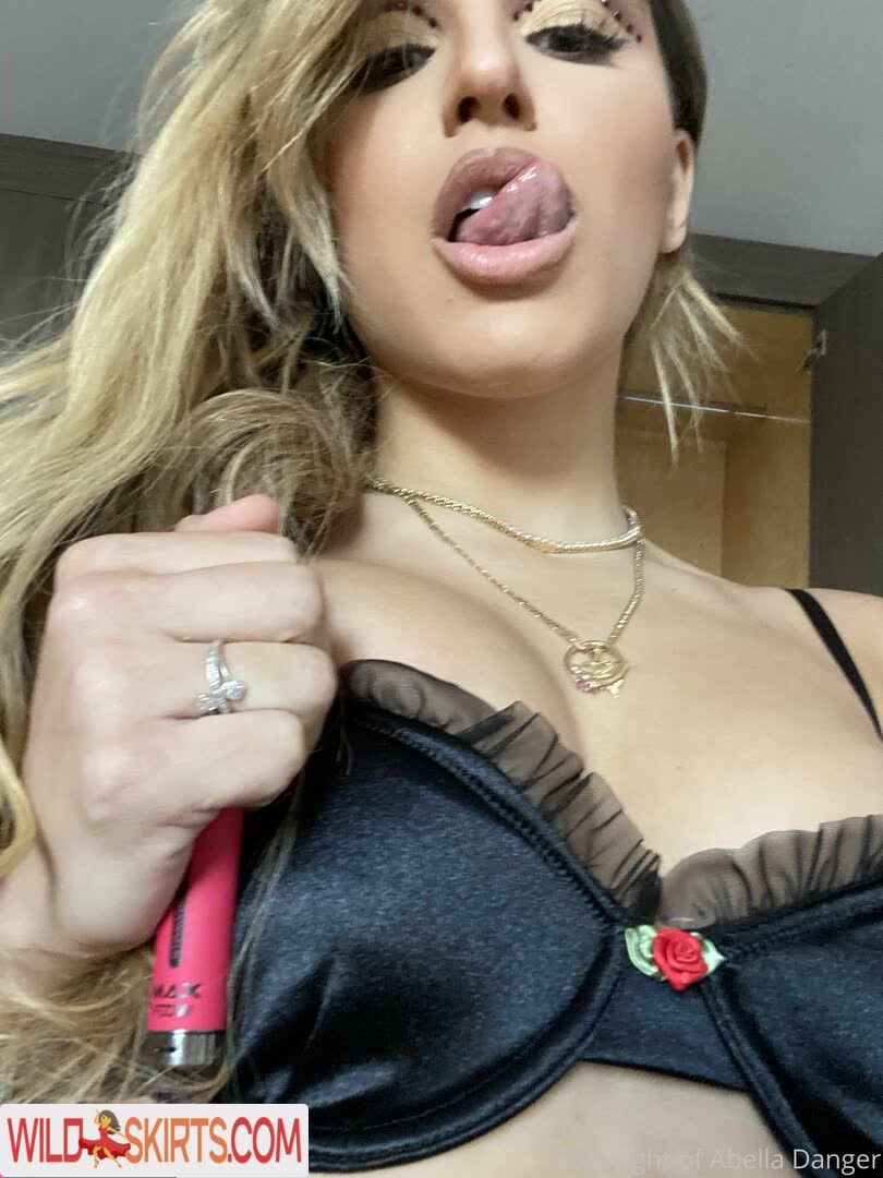 Abella Danger / abelladanger / dangersheabella / dangershewrote nude OnlyFans, Instagram leaked photo #3