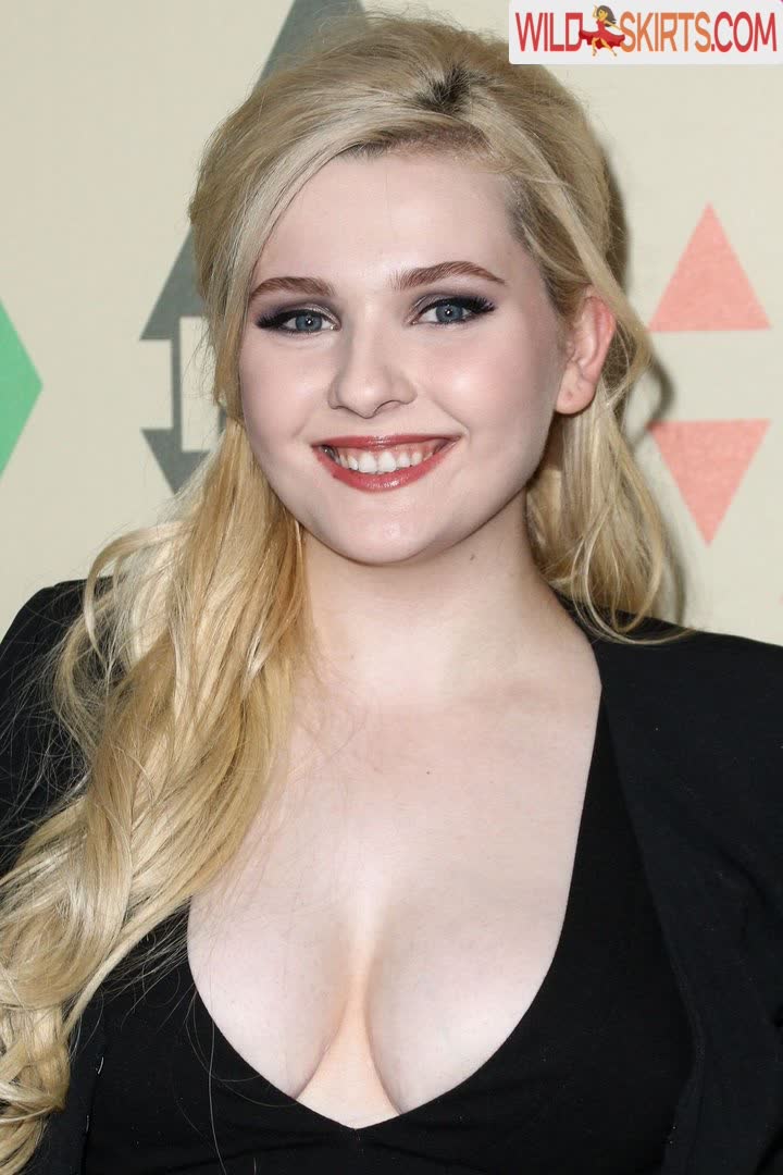 Abigail Breslin nude leaked photo #9