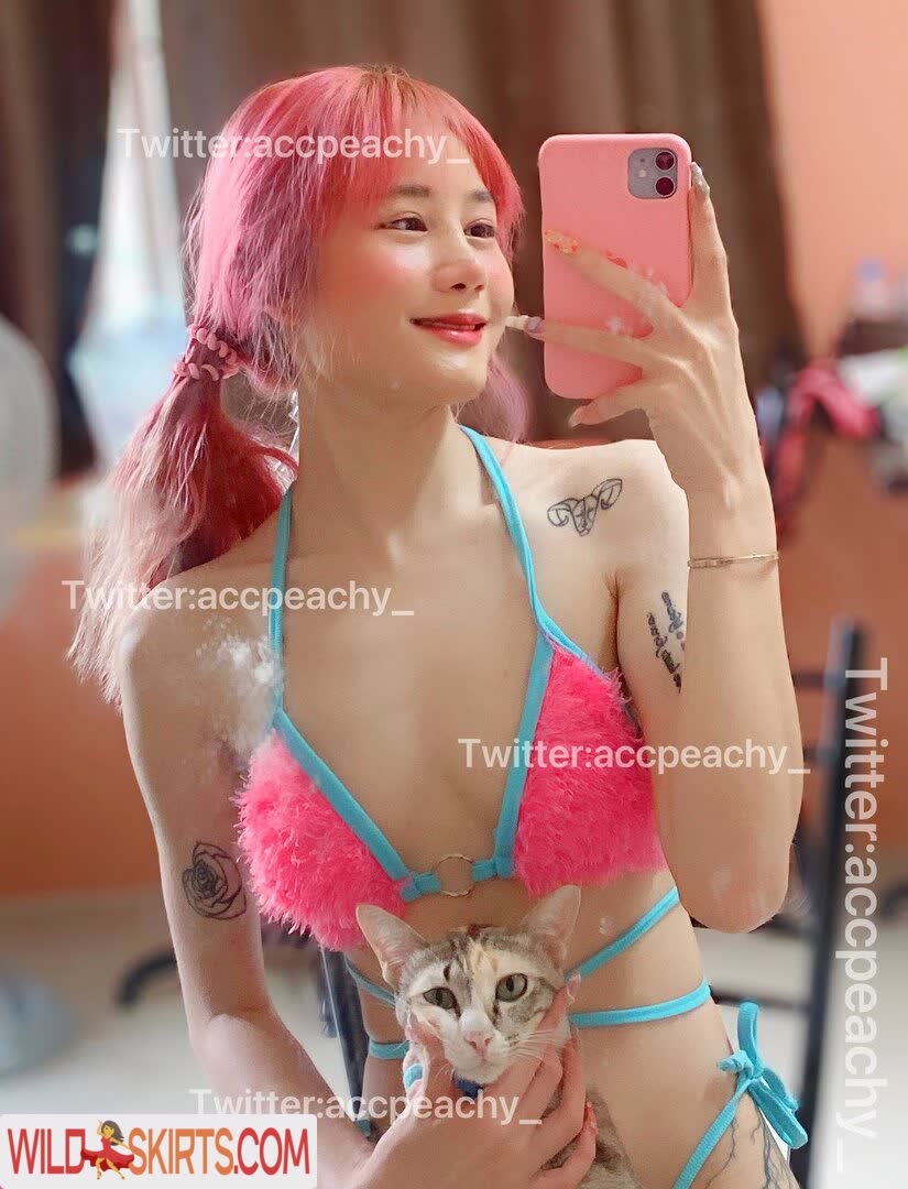 Accpeachyy nude leaked photo #14