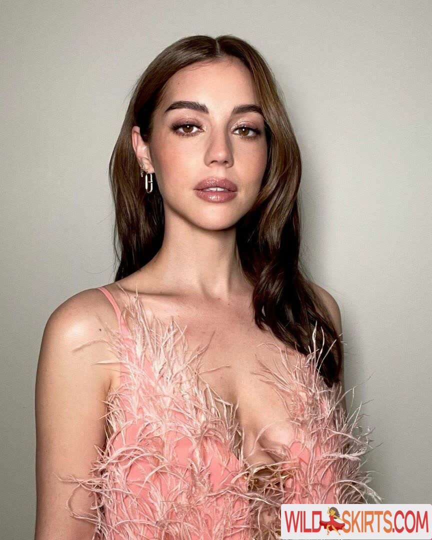 Adelaide Kane / adelaidekane nude Instagram leaked photo #1