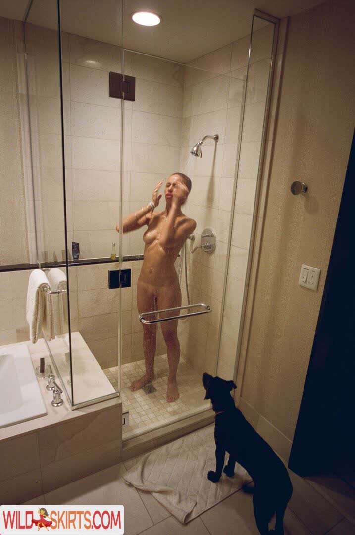 Adwoa Aboah / adwoaaboah nude Instagram leaked photo #1