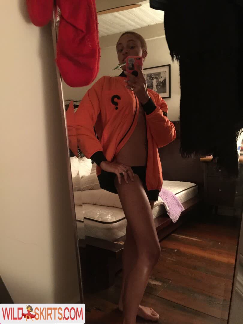 Adwoa Aboah / adwoaaboah nude Instagram leaked photo #13