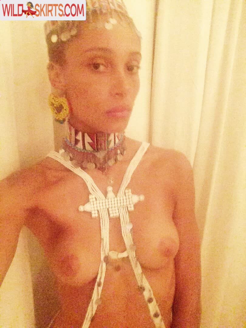 Adwoa Aboah / adwoaaboah nude Instagram leaked photo