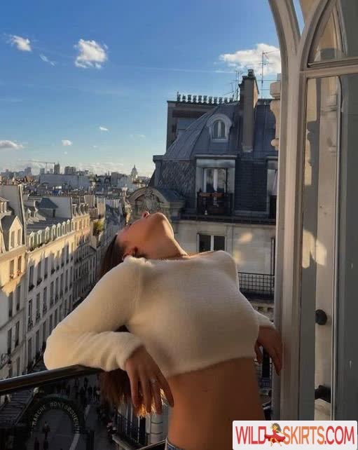 Agathe Bailleul / bailleulagathe nude Instagram leaked photo #4