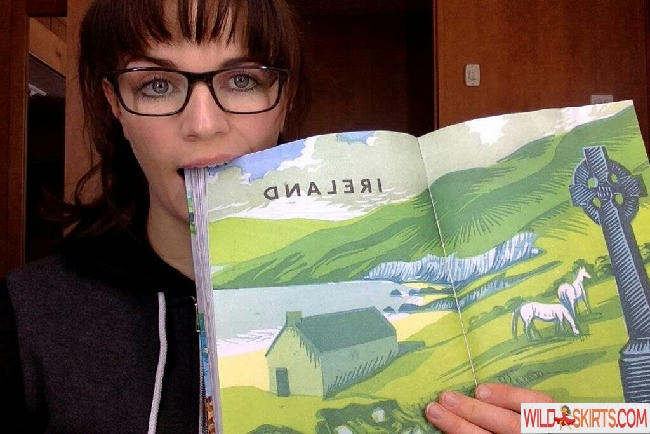 Aisling Bea / baby_aisling / weemissbea nude OnlyFans, Instagram leaked photo #6