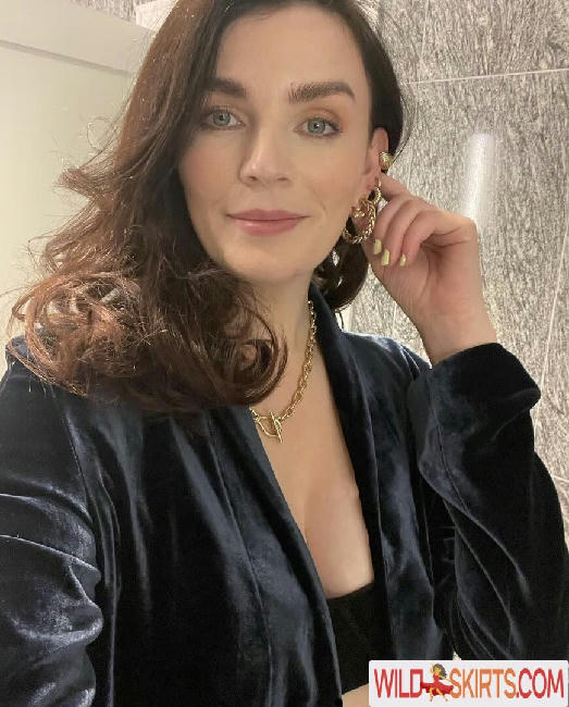 Aisling Bea avatar