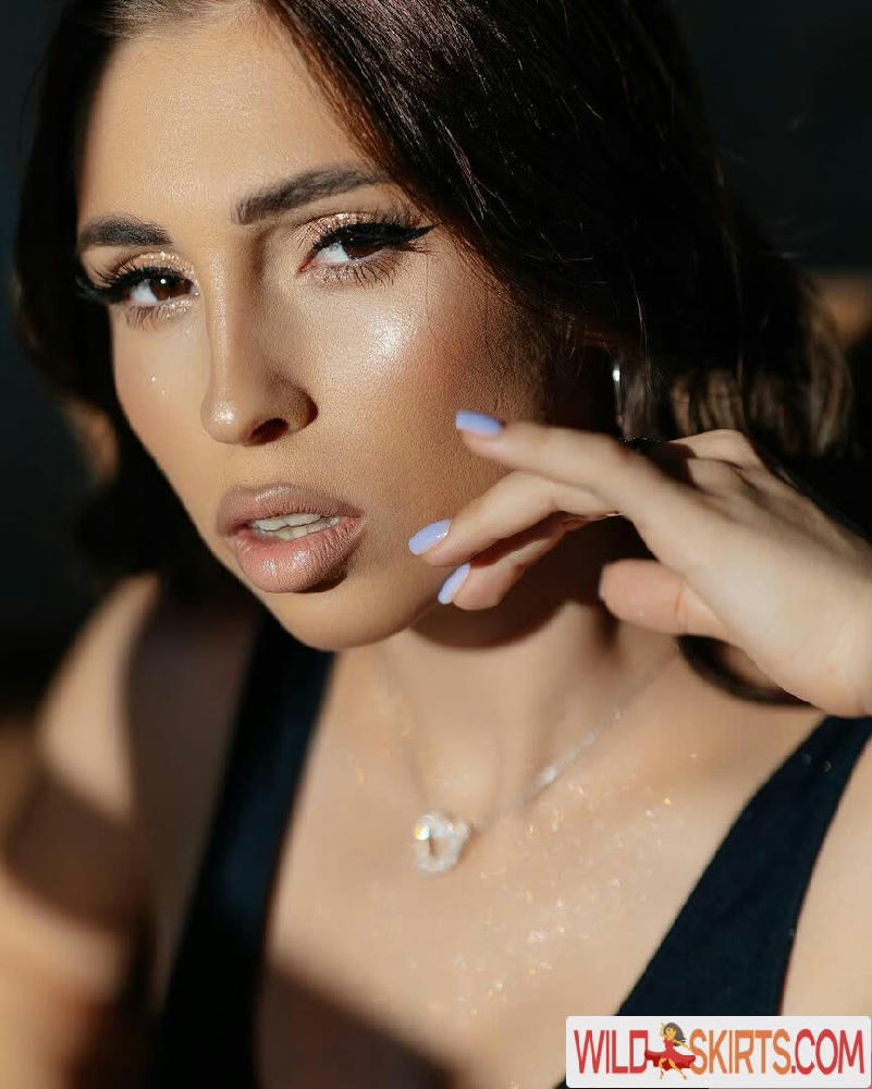 14 hot photos by aisultana