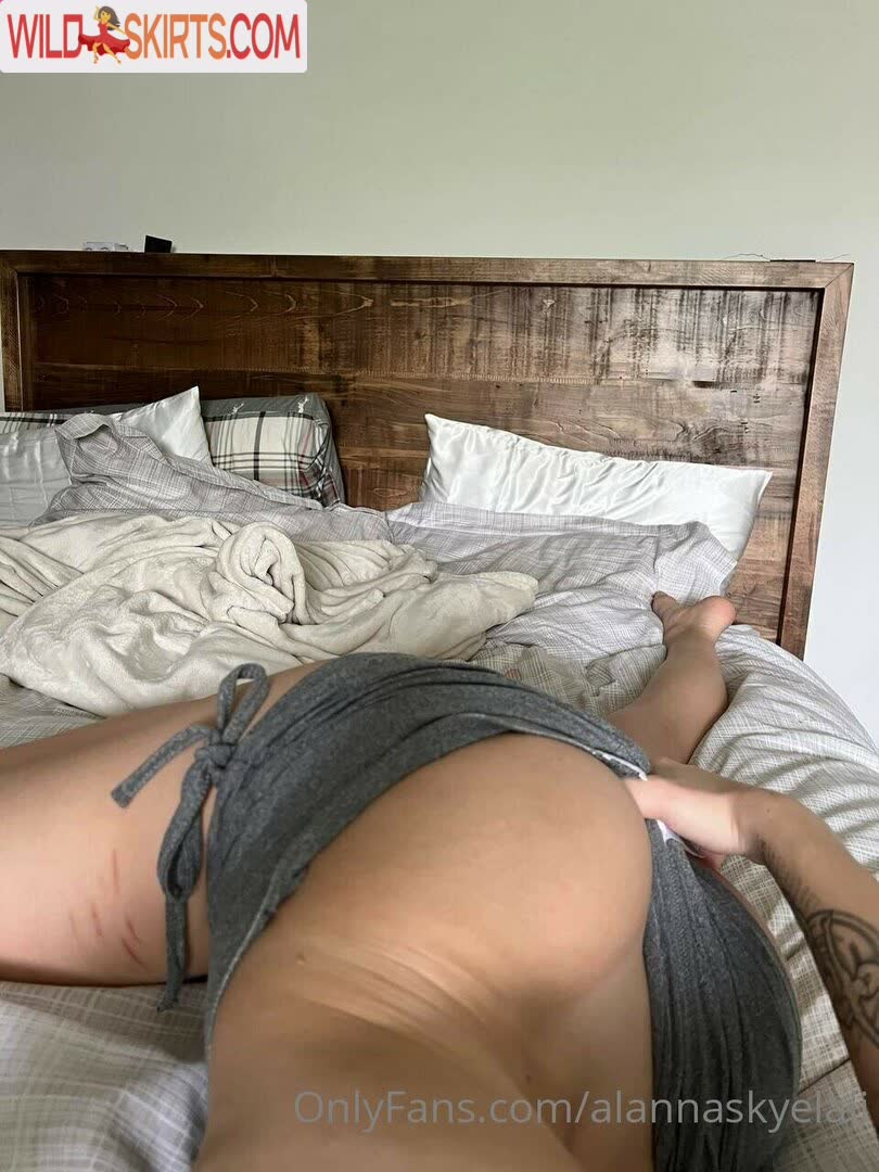 Alanna Laliberte / Alannaskyelali / alannaskyeox nude OnlyFans, Instagram leaked photo #12