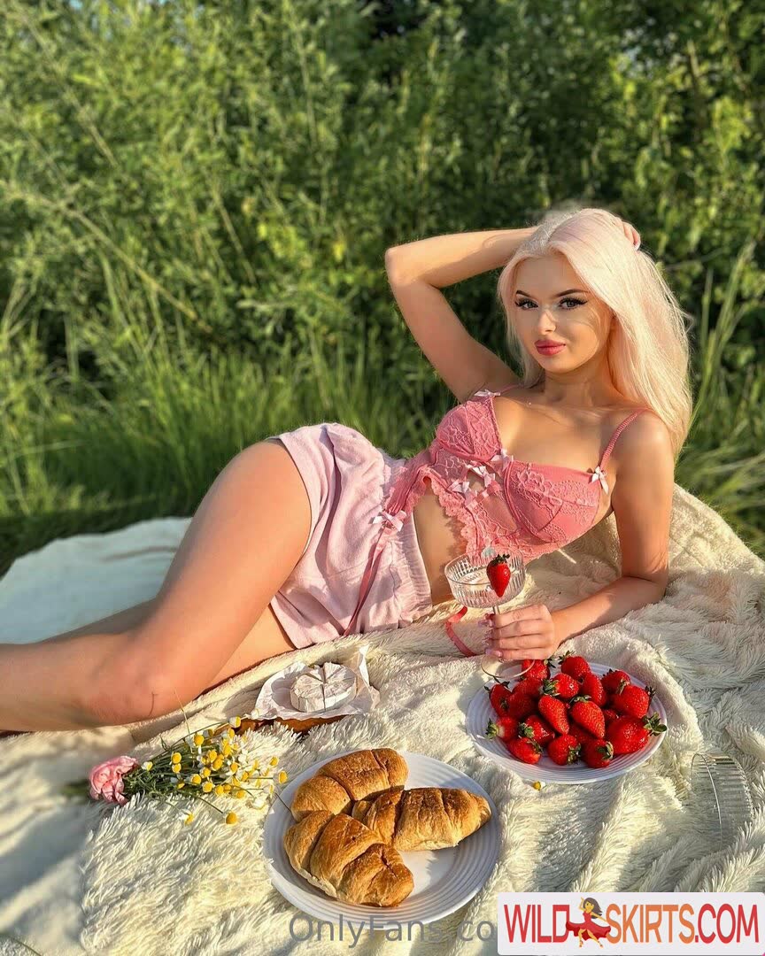 Alexa-barbie nude leaked photo #54