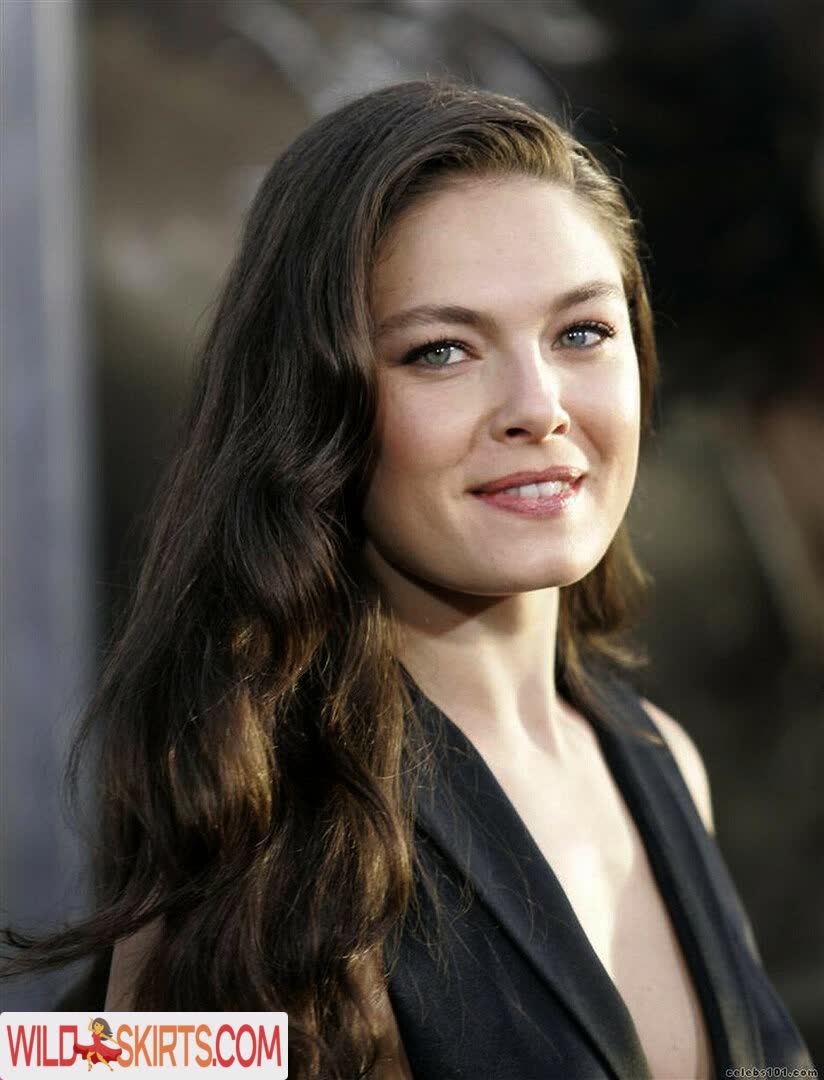 Alexa Davalos nude leaked photo #8