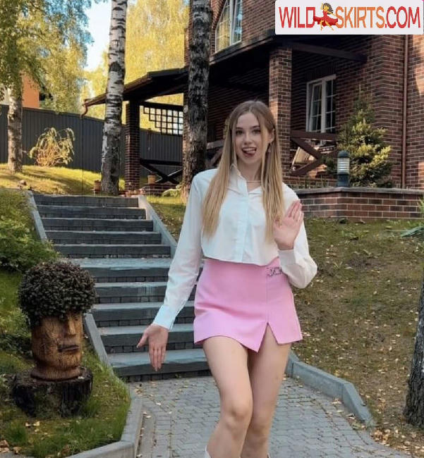 Alexandra Romanova / redrabbitstories / rmnv_al nude OnlyFans, Instagram leaked photo #2