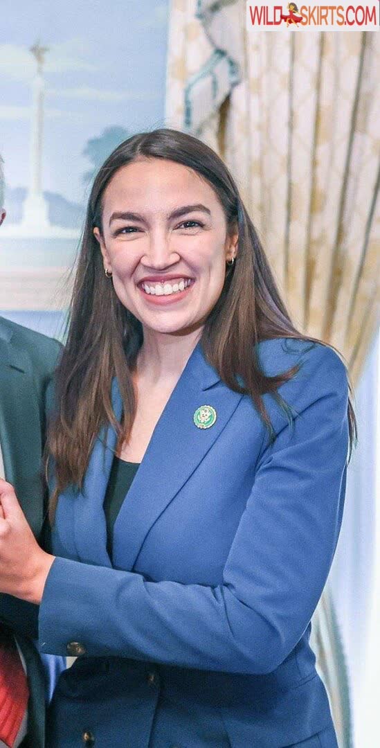 Alexandria Ocasio-Cortez / AOC nude Instagram leaked photo #2