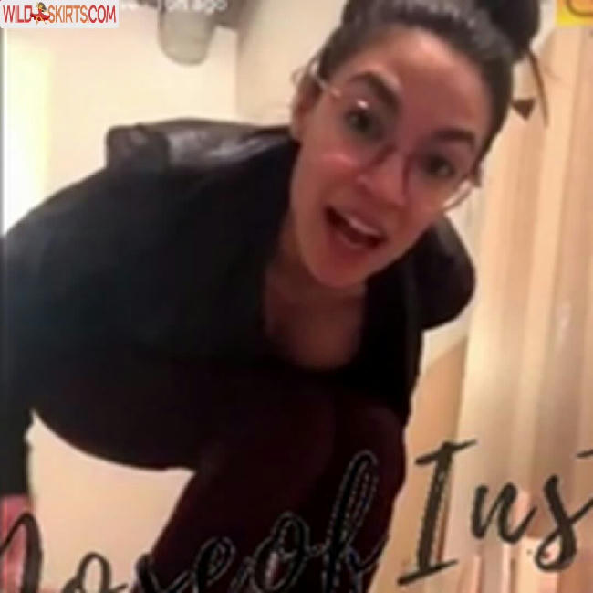 Alexandria Ocasio-Cortez / AOC nude Instagram leaked photo #55