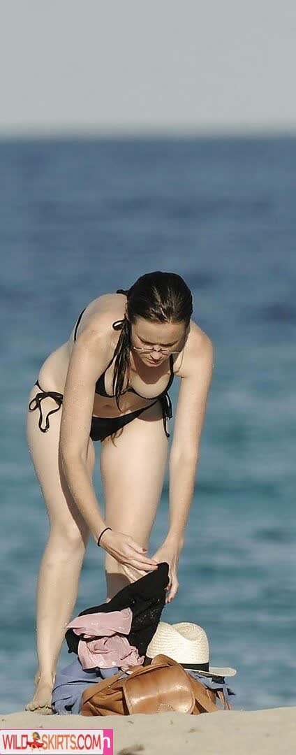 Alexis Bledel nude leaked photo #8