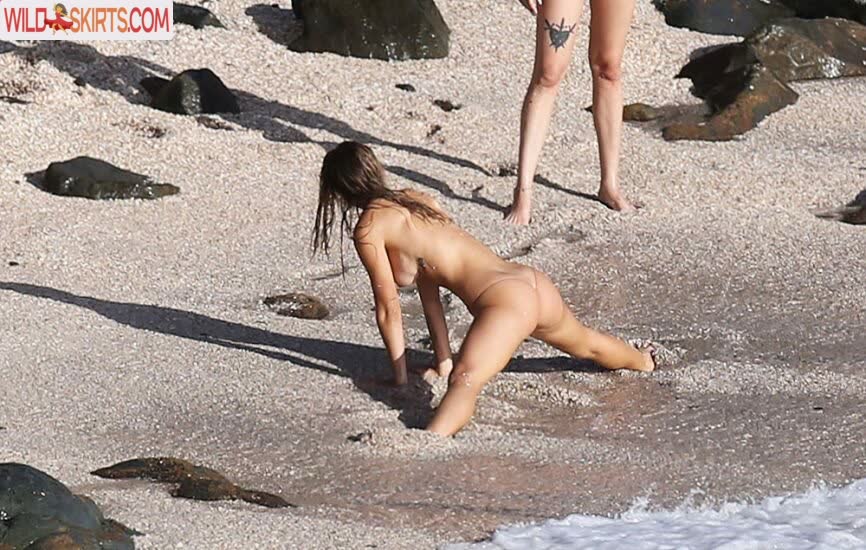 Alexis Ren nude leaked photo #222