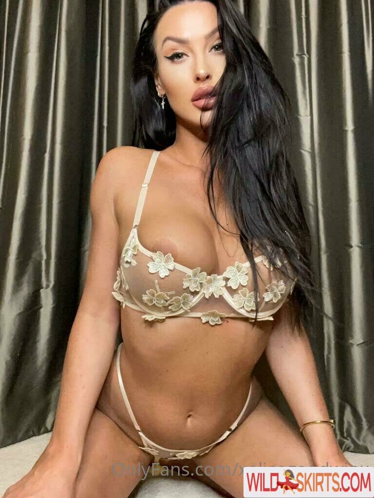 Alice Goodwin / xalicegoodwinx / xxalicegoodwinxx nude OnlyFans, Instagram leaked photo #9