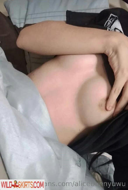 alicebunnyuwu / alicebluwu / alicebunnyuwu nude OnlyFans, Instagram leaked photo #2