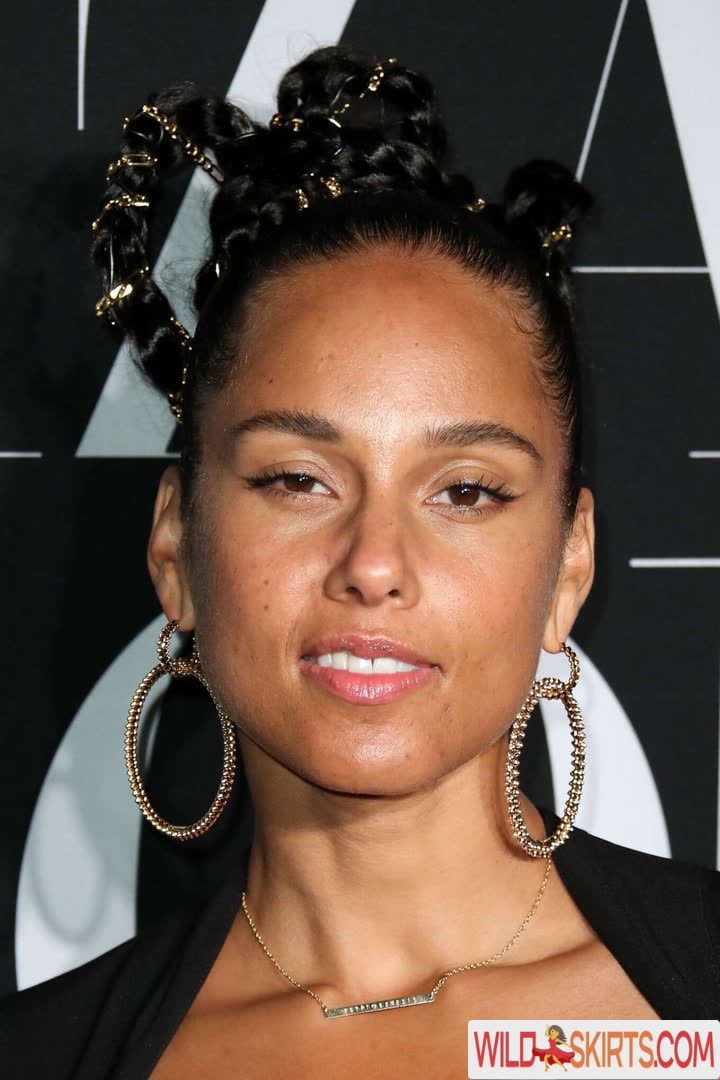 Alicia Keys nude leaked photo #16