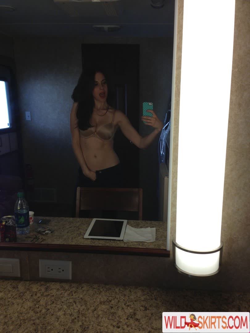 Alison Brie / alisonbrie nude Instagram leaked photo #11