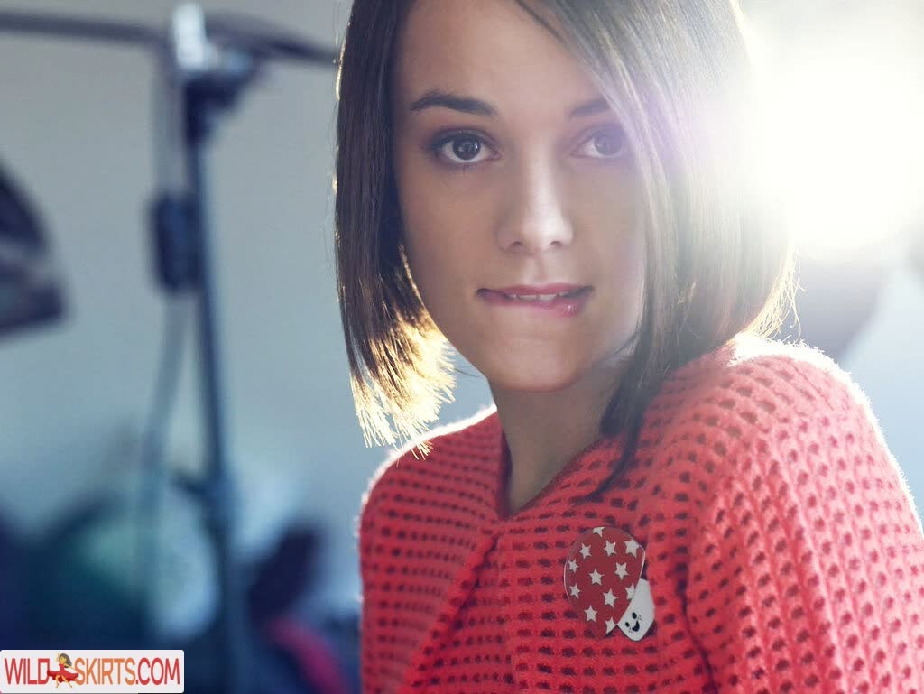 Alizee nude leaked photo #31