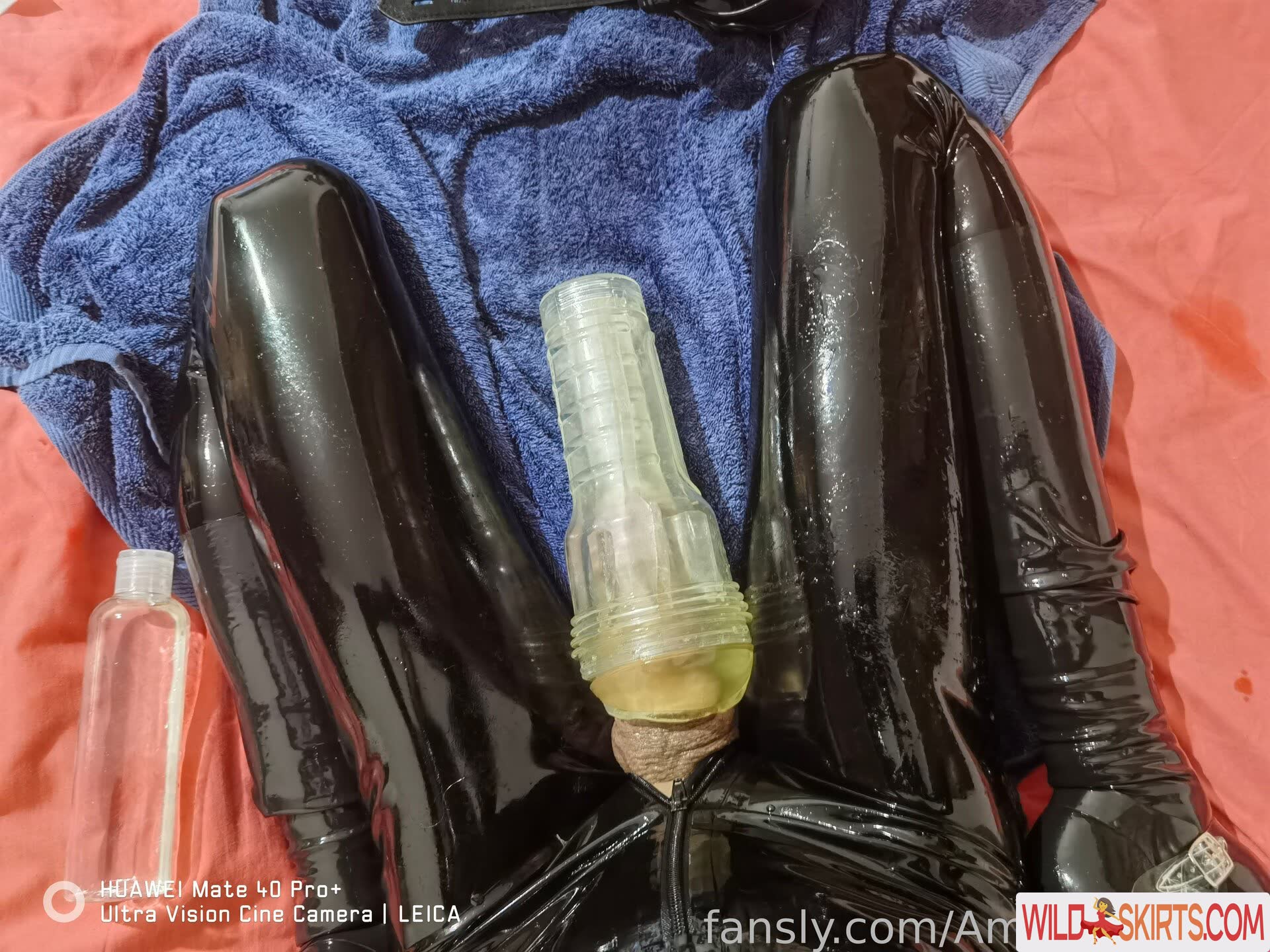 AmandaLatex nude leaked photo #29