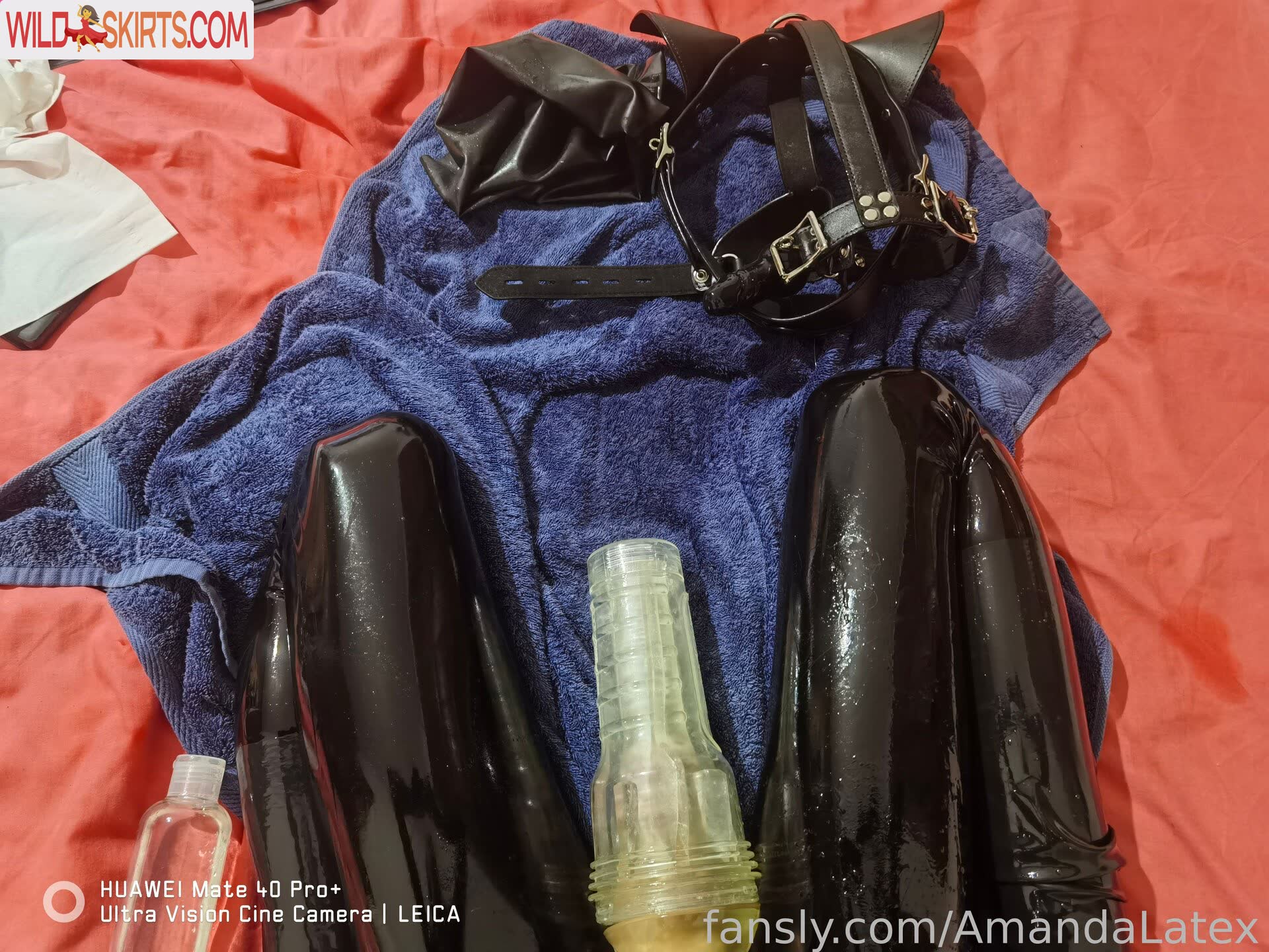 AmandaLatex nude leaked photo #22