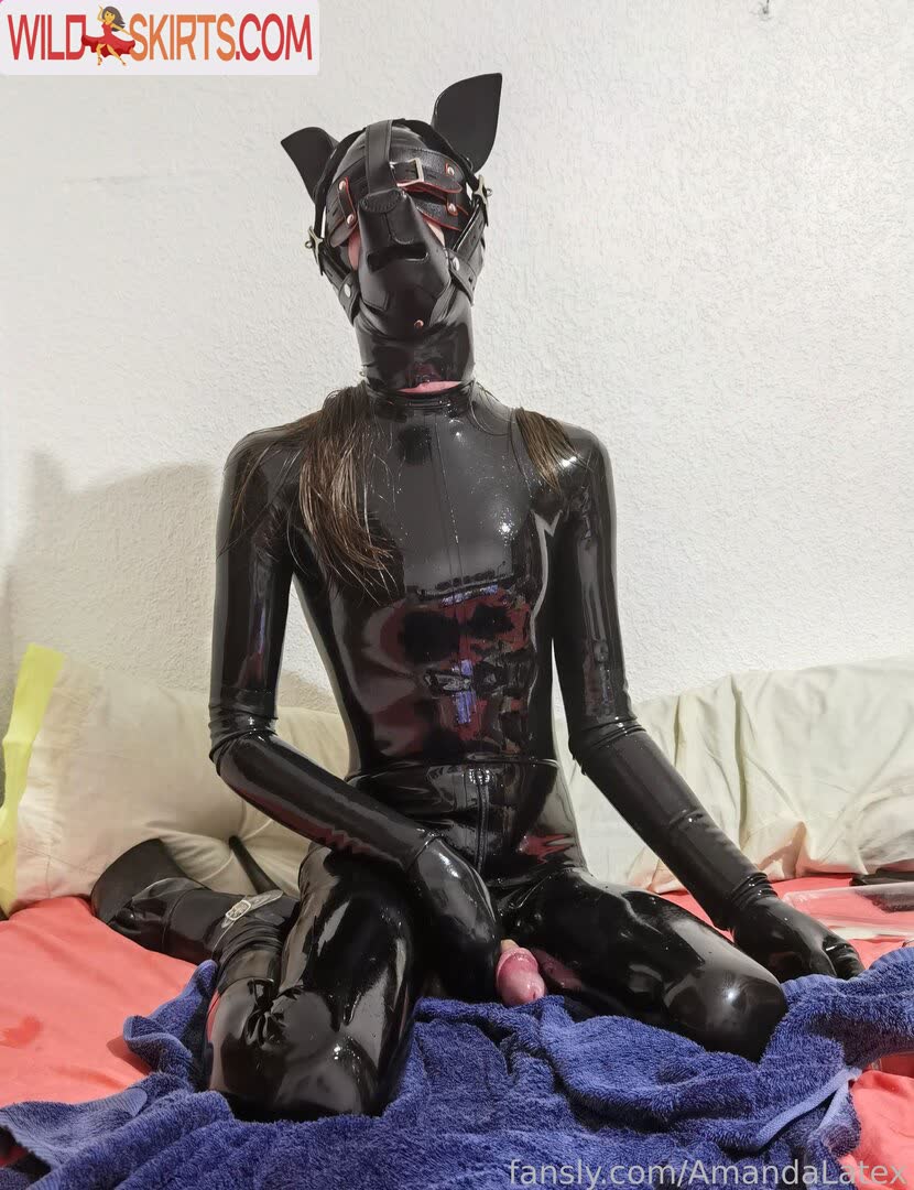 AmandaLatex nude leaked photo #5