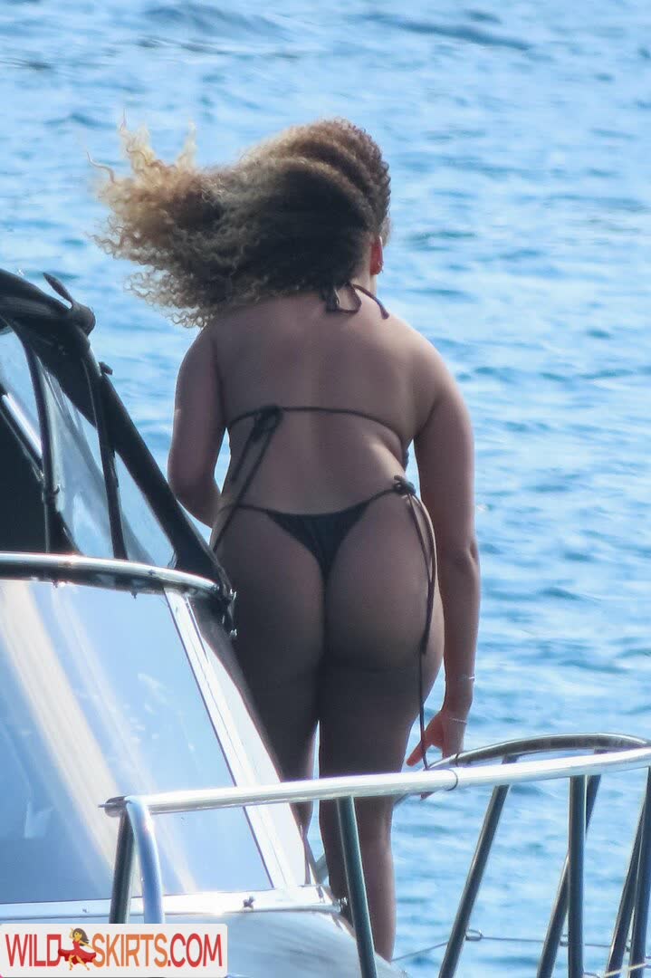 Amber Gill / amberrosegill nude Instagram leaked photo #13