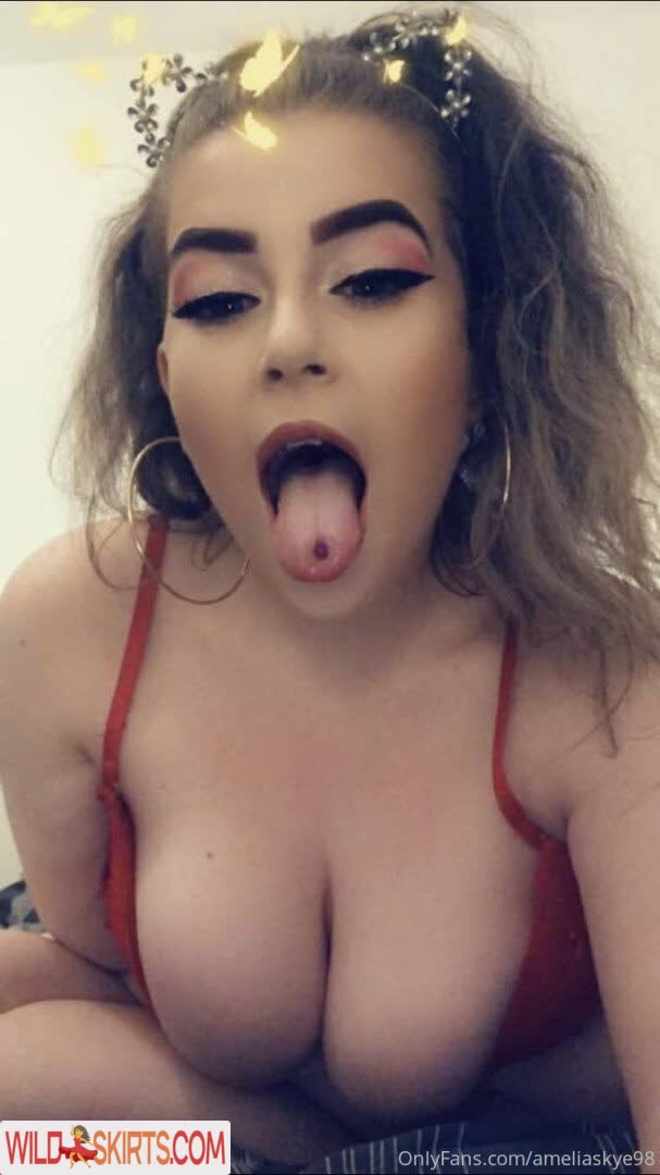 Ameliaskye98 nude leaked photo #45