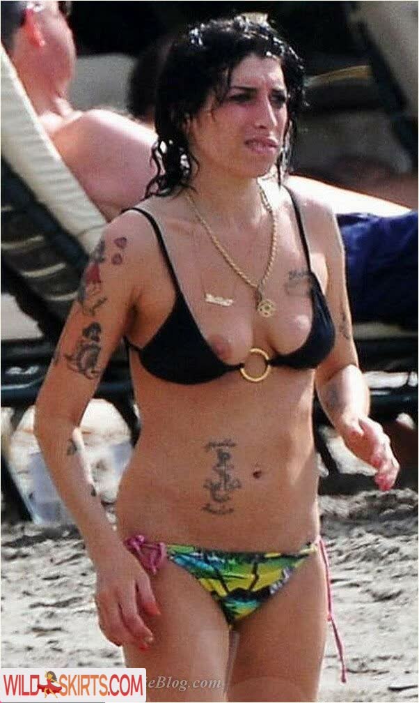 Amy Winehouse nude leaked photo #26