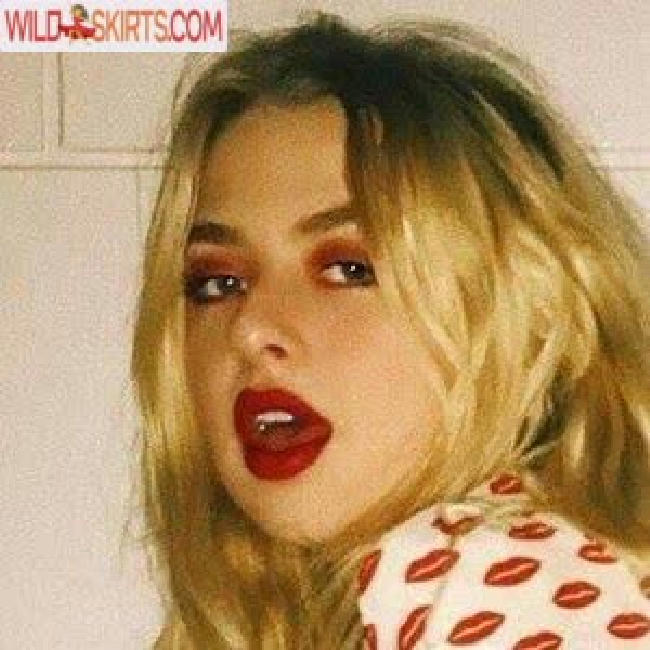 Anais Gallagher / gallagher_anais nude Instagram leaked photo #39