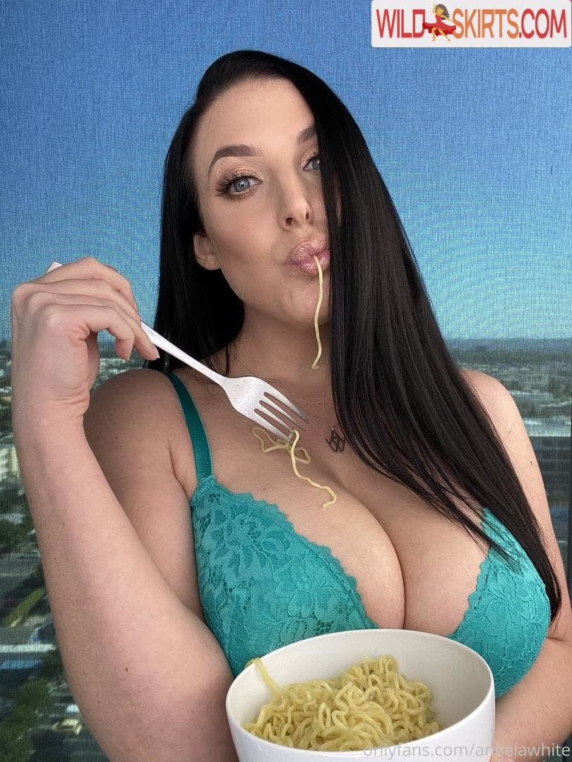 Angelawhite nude leaked photo #9