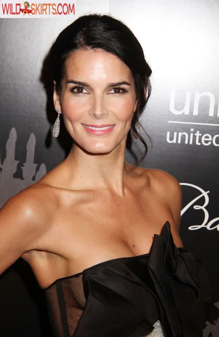 Angie Harmon nude leaked photo #40