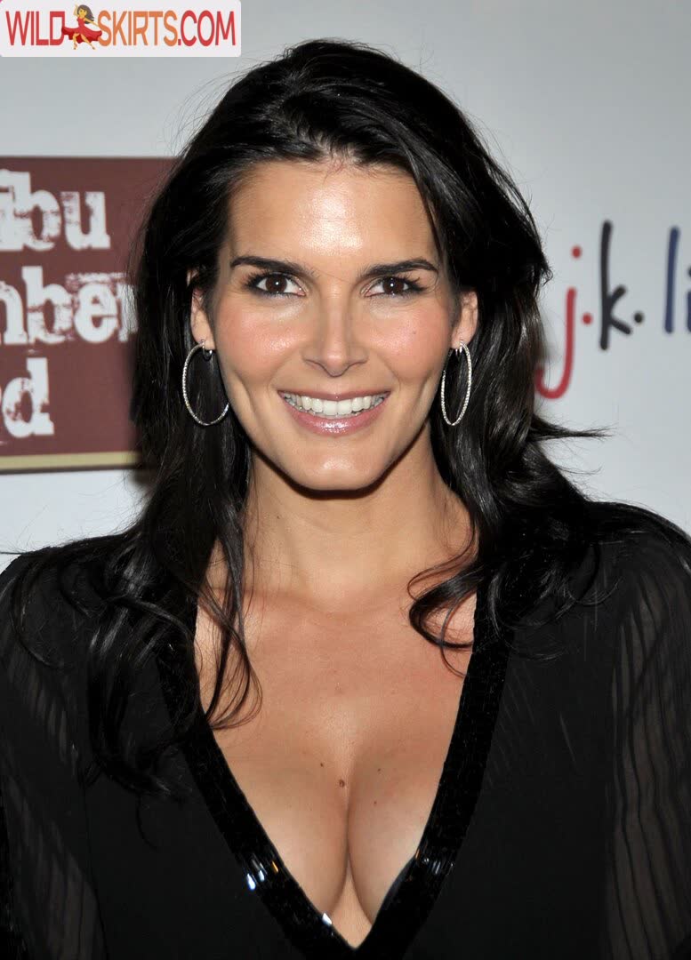 Angie Harmon nude leaked photo #57