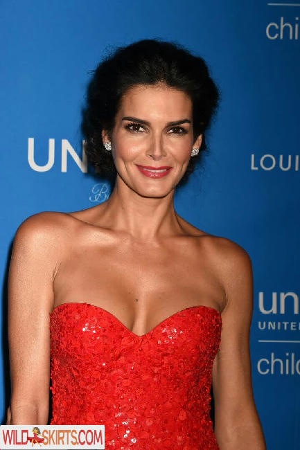 Angie Harmon / angieharmon nude Instagram leaked photo #32