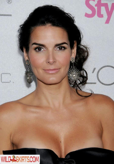 Angie Harmon / angieharmon nude Instagram leaked photo #36