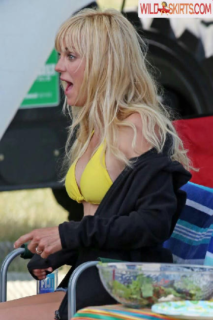 Anna Faris / annafaris nude Instagram leaked photo #63