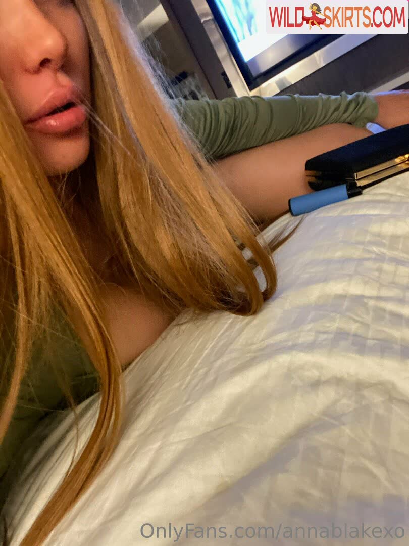 Annablakexo nude leaked photo #45