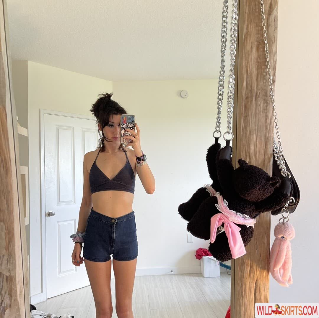 Anne Frank / annefrankhouse_official / lil_ann3frank / lilann3frank nude OnlyFans, Instagram leaked photo #33