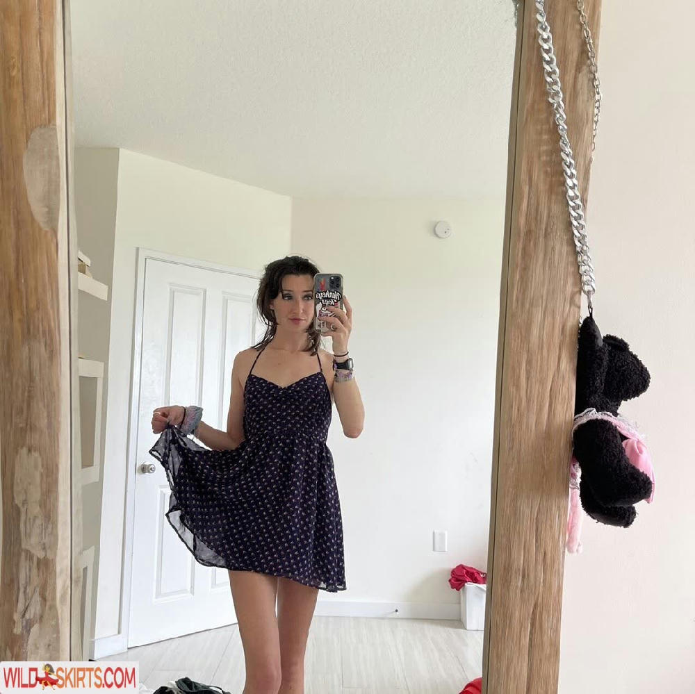 Anne Frank / annefrankhouse_official / lil_ann3frank / lilann3frank nude OnlyFans, Instagram leaked photo #8