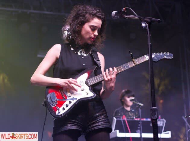 Annie Clark / St. Vincent / annie__clark nude Instagram leaked photo #8