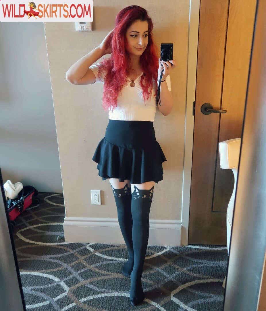 AnnieFuchsia nude leaked photo #4