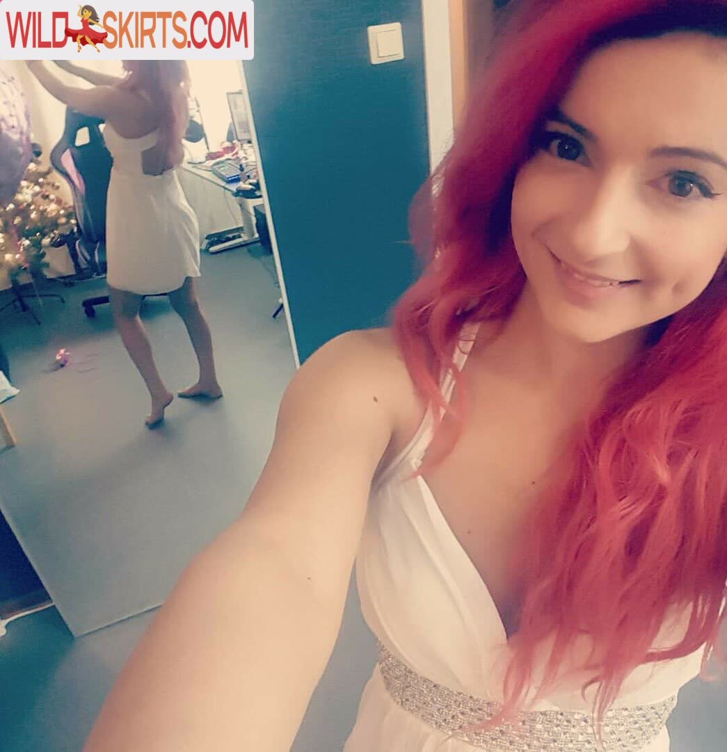 AnnieFuchsia nude leaked photo #22