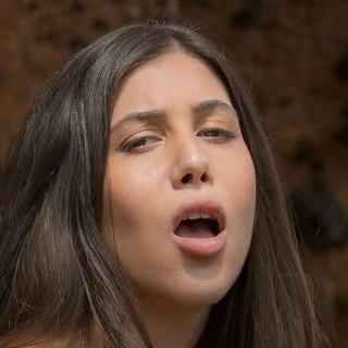 Anya Krey nude photos & videos
