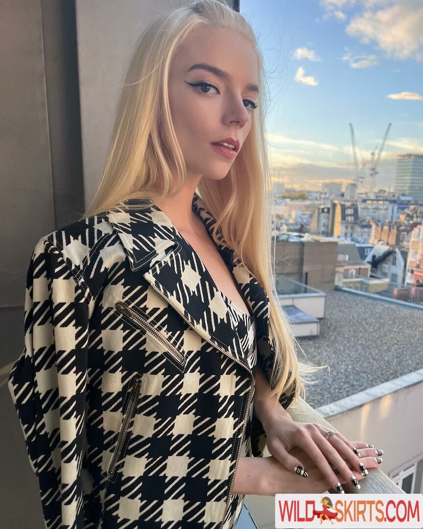 Anya Taylor-Joy / anyataylorjoy / owlicats nude OnlyFans, Instagram leaked photo #15