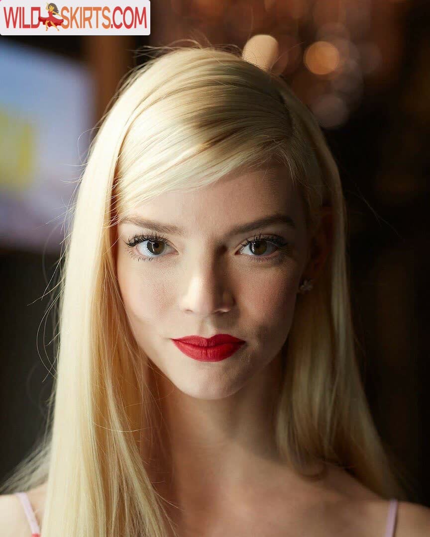 Anya Taylor-Joy nude leaked photo #661