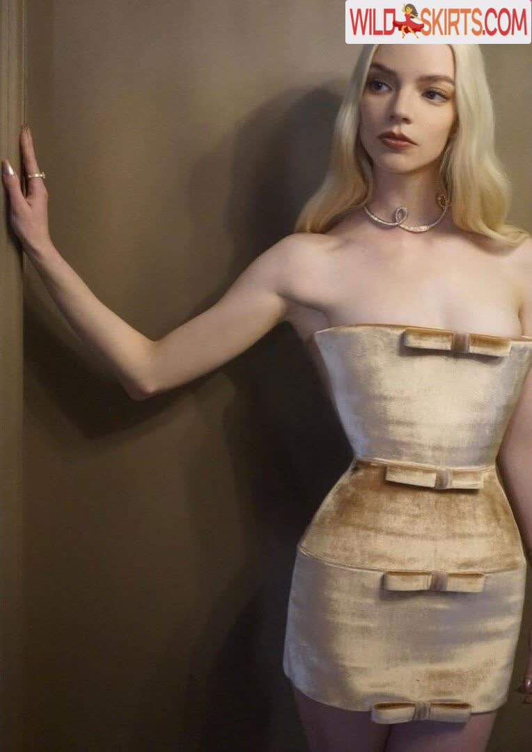 Anya Taylor-Joy / anyataylorjoy / owlicats nude OnlyFans, Instagram leaked photo #5