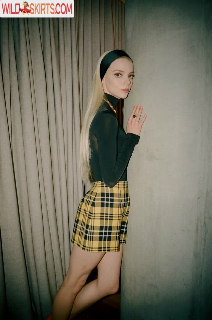 Anya Taylor-Joy / anyataylorjoy / owlicats nude OnlyFans, Instagram leaked photo #1