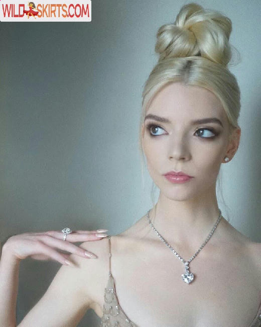 Anya Taylor-Joy / anyataylorjoy / owlicats nude OnlyFans, Instagram leaked photo #641