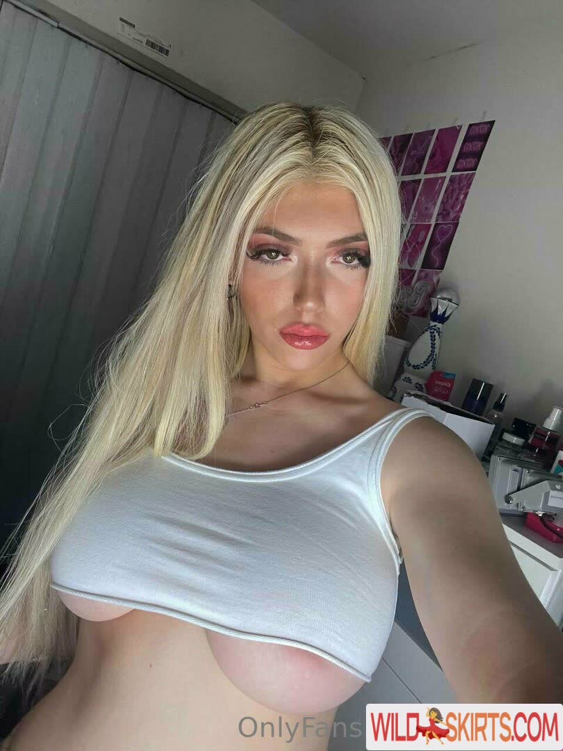 April Hills / april_thehills / aprilhills / aprilhillsxox / aprilxhills nude OnlyFans, Instagram leaked photo #2